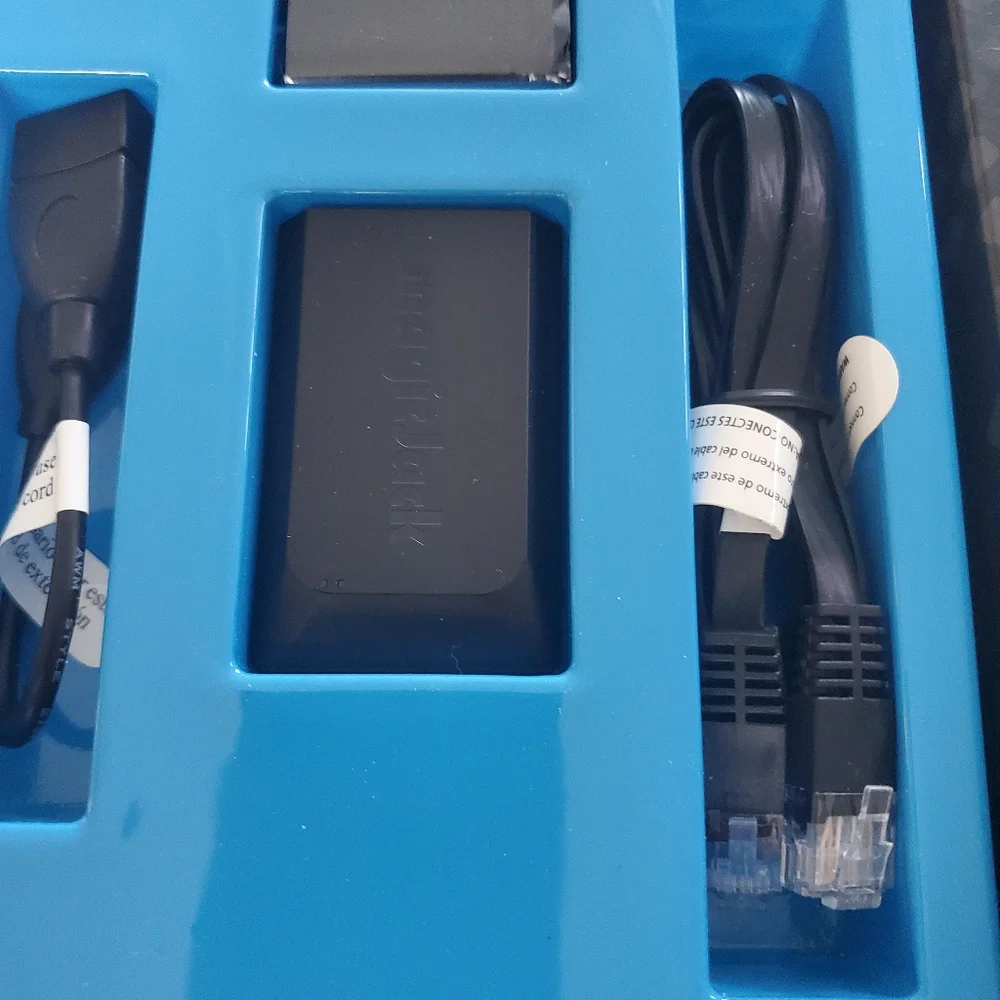 MagicJack Go digital phone service device (unlimited calls for 12 months)nwt